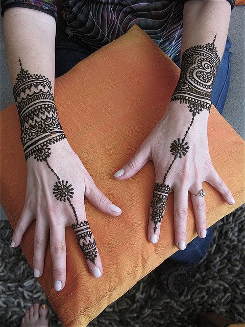 Haath Phool Mehndi