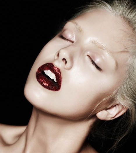 Glitter lips