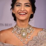 5 Ways To Wear A Kundan Polki Neck Piece In Sonam Kapoor Style Soonam Kapoor Kundan necklaces