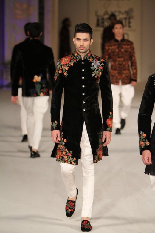 Embroidered velvet jackets for men's