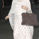 Get Inspired By Kareena Kapoor All White Ethnic Looks For This Summer Kareena kapoor in white kurta palazzo