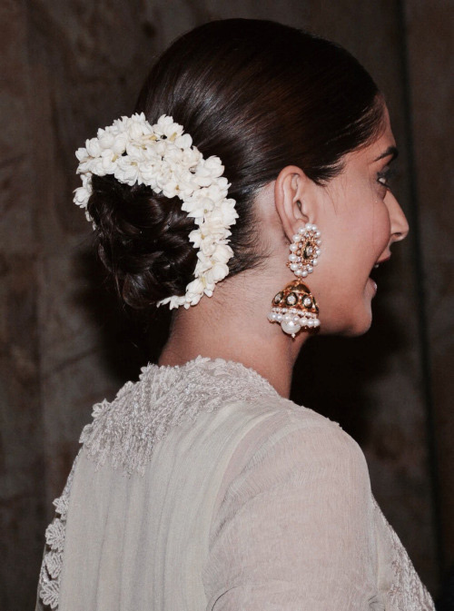 Gajra Hairstyle for Onam