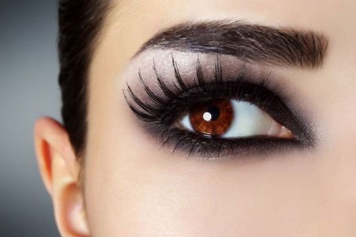Make Kajal or gel liner at home