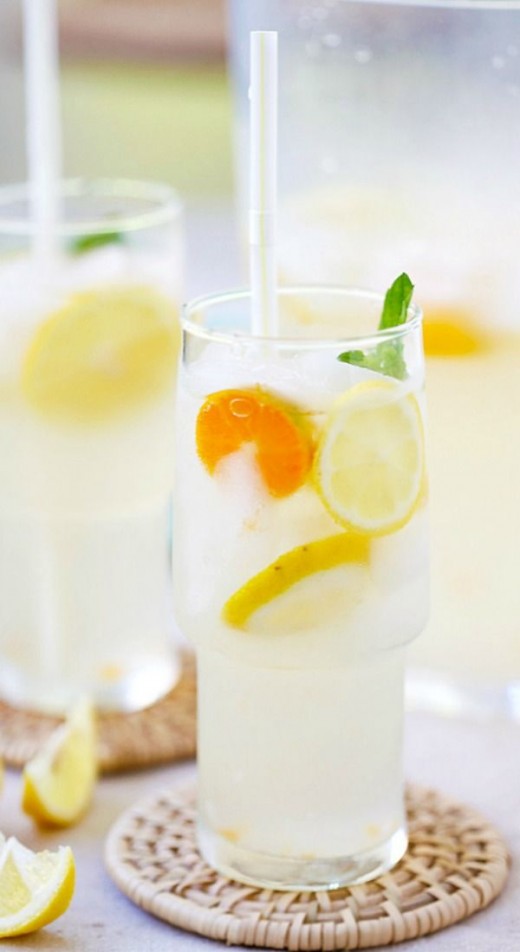 Coconut water lemonade