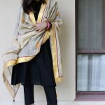 7 Ways To Pep Up Your Plain Suit Sets How to pep up plain kurtas