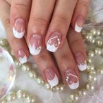 This Valentine's Day Wear Your Heart Out With These Interesting French Manicure Designs French manicure valentine's nails