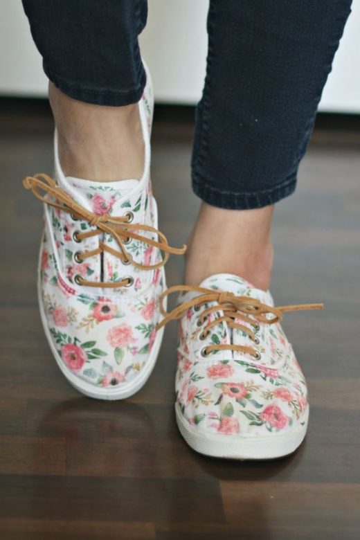 Embellishing white sneakers DIY