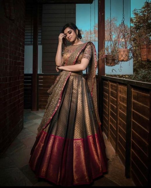 Lehnga choli designs which you can make from old saree's