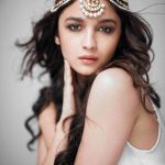 Headband Style Maang Tikka For The Brides Modern maangtika for the brides