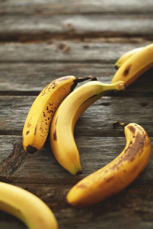 Banana hair mask for dull and frizzy hair