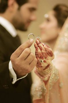Fun engagement poses for the couples