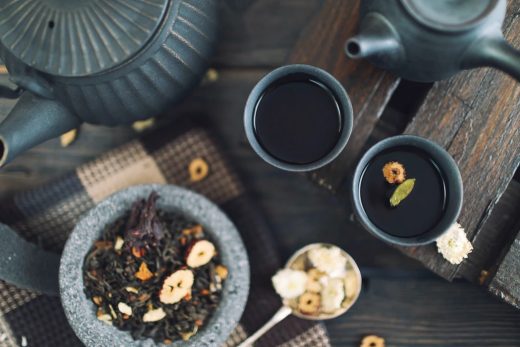 How to use used tea leaves