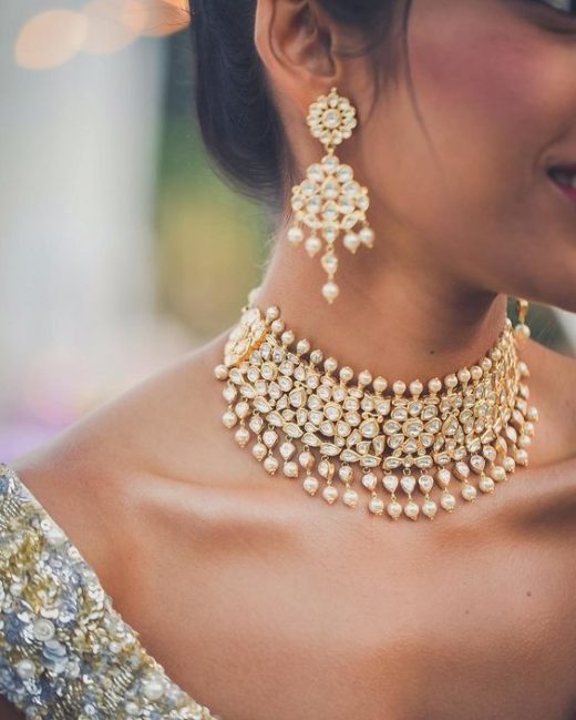 Must have choker sets