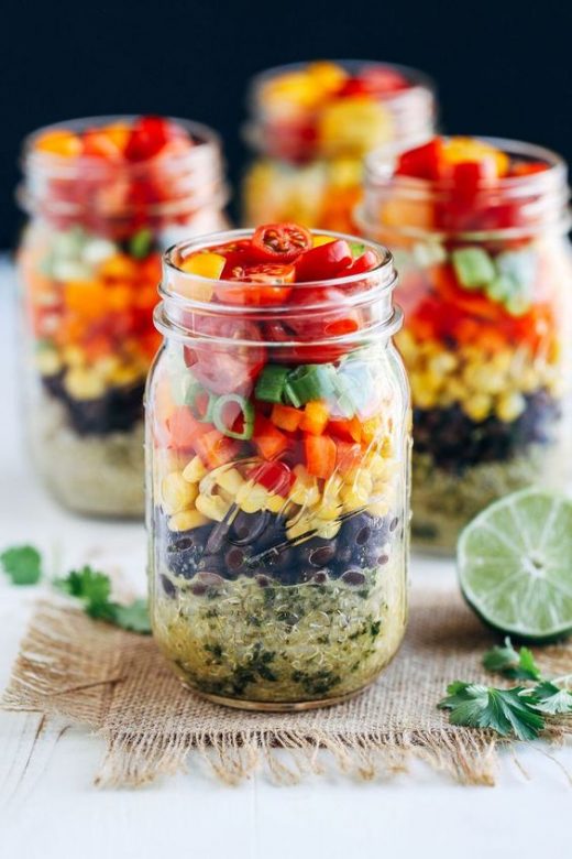 Different ways to make salad presentable