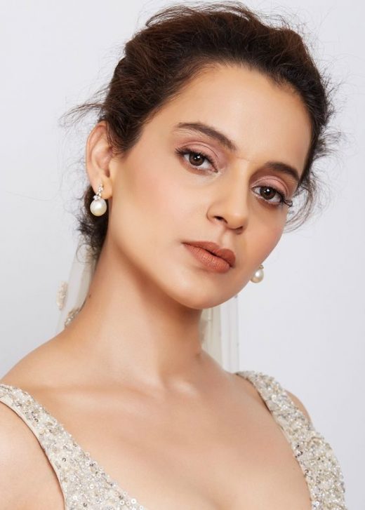 Kangana Ranaut pens down a new poem Rakh-Threads-WeRIndia