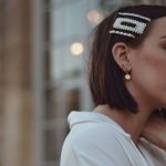 6 Ways to use clips and pins on short hair Short hairstyle with hair pins