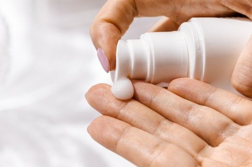 10 Best Body Lotion for Dry Skin in India