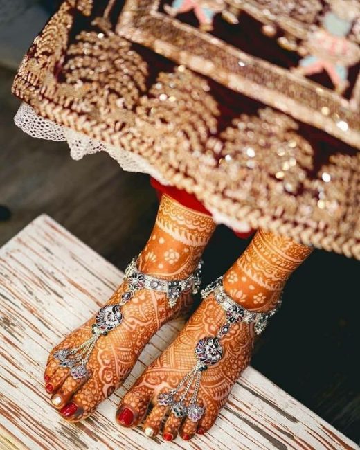 Silver payal designs for the brides to be