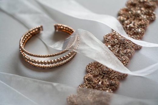 7 Ways To Set Up A Women's Accessory Line