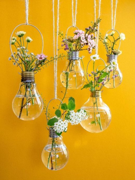 Reuse old Bulbs for DIY home decor pieces
