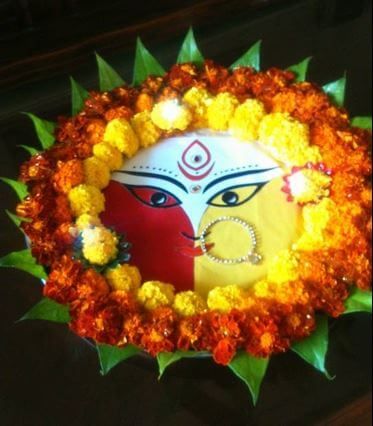 Pooja thali decor ideas with real flowers