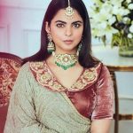 Velvet saree blouse ideas for winter fashion-Threads-WeRIndia