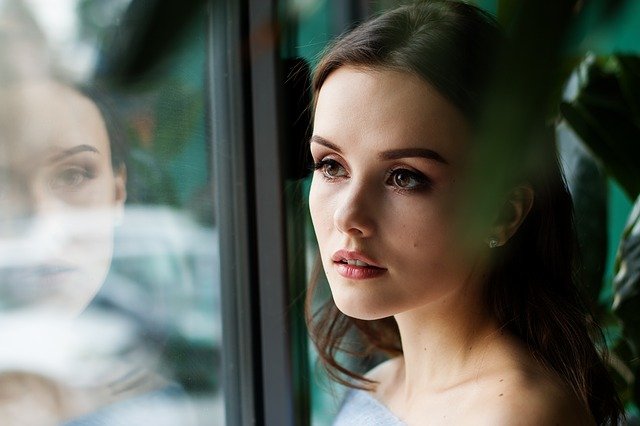 Reverse The Visible Signs of Aging with A Facelift
