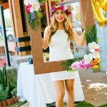 DIY photobooth ideas using frames-Threads-WeRIndia