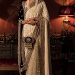 5 Ways To Wear A Shawl With Saree 5 Ways to wear a shawl with saree-Threads-WeRIndia